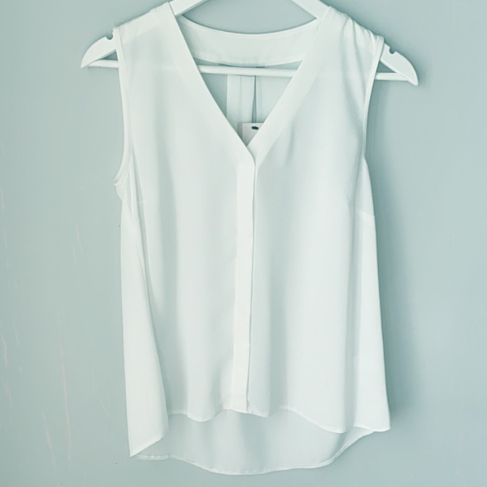 White Sleeveless V-Neck Blouse (8)